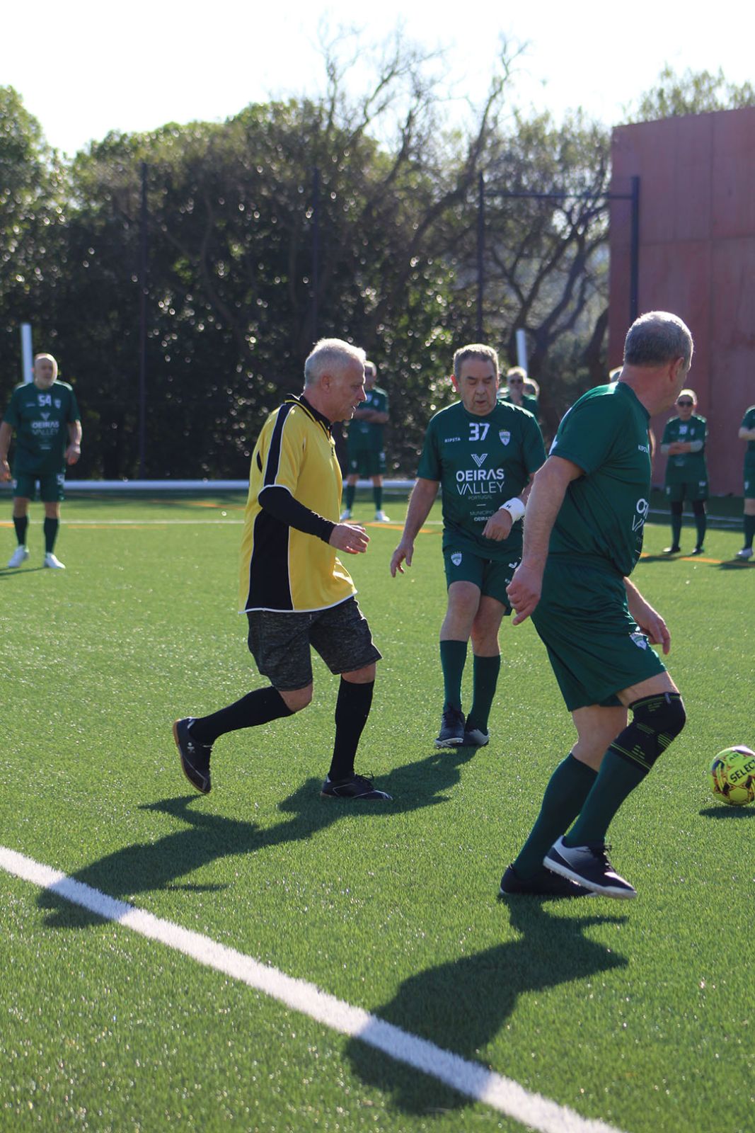 Jogo de Walking Football no Leões Porto Salvo