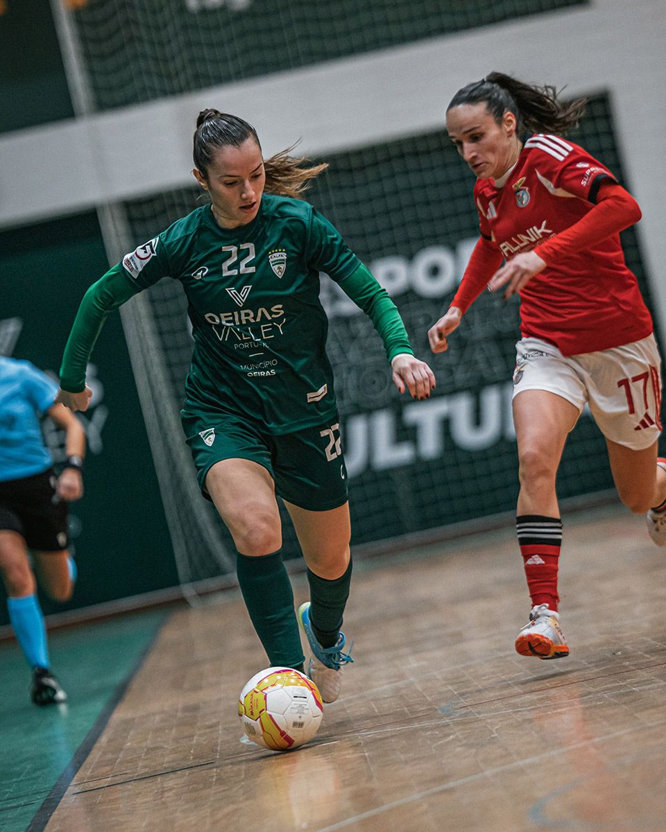 Atletas da formação de futsal do Leões Porto Salvo