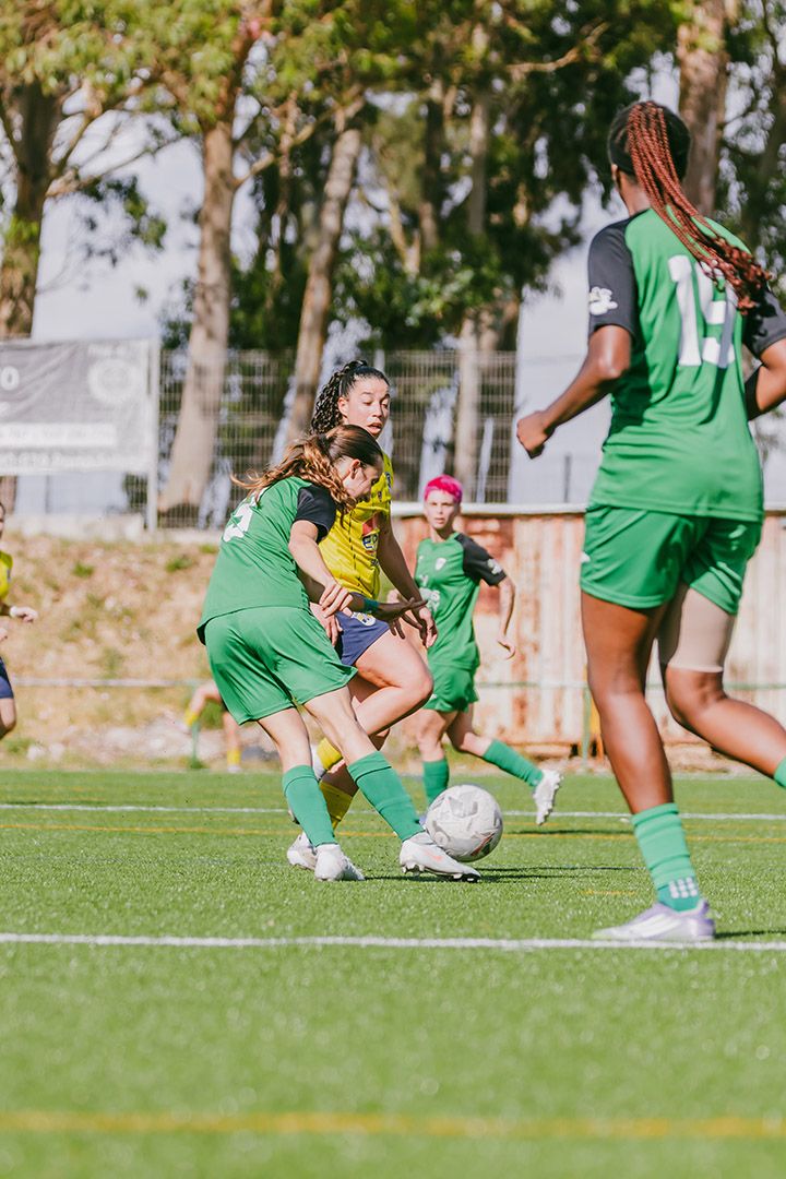 Equipa de futebol feminino do Leões Porto Salvo
